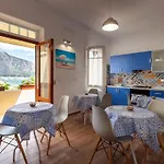 Il Vecchio E Il Mare Alojamento de Acomodação e Pequeno-almoço 4*