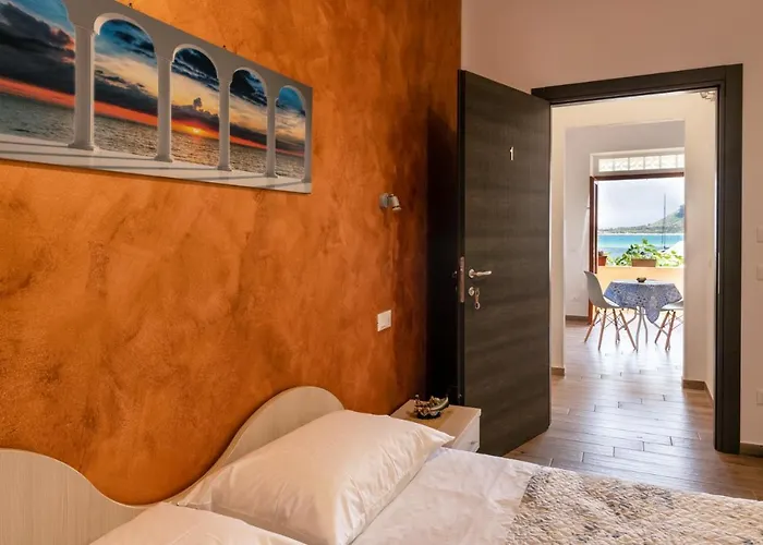 Couette-café Il Vecchio E Il Mare 3*